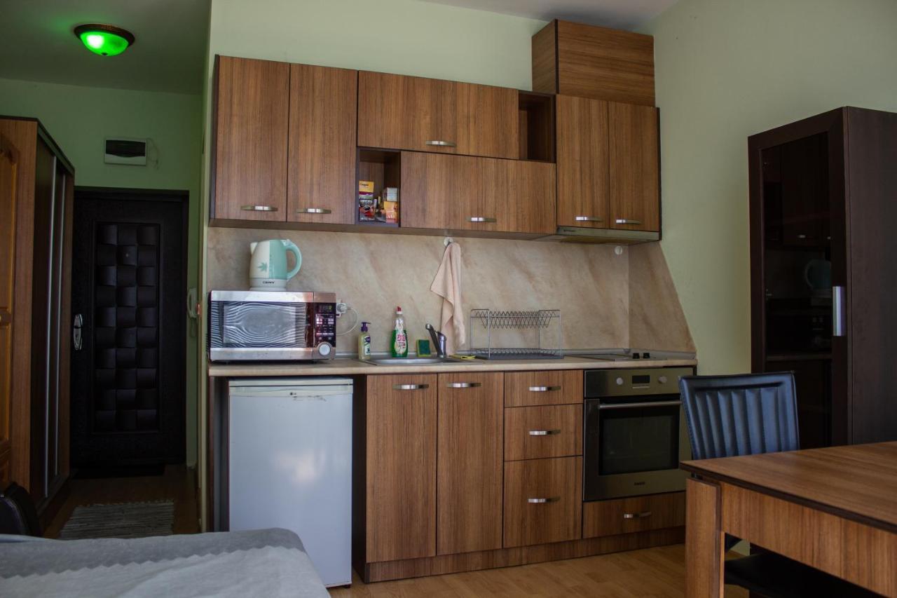 Central Couch Studio Pomorie Exterior photo